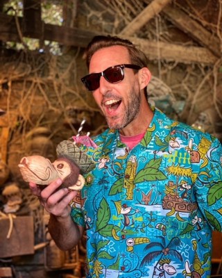 Artist Tiki Tony