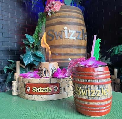 Swizzle Rum Barrel Fountain Mug Set